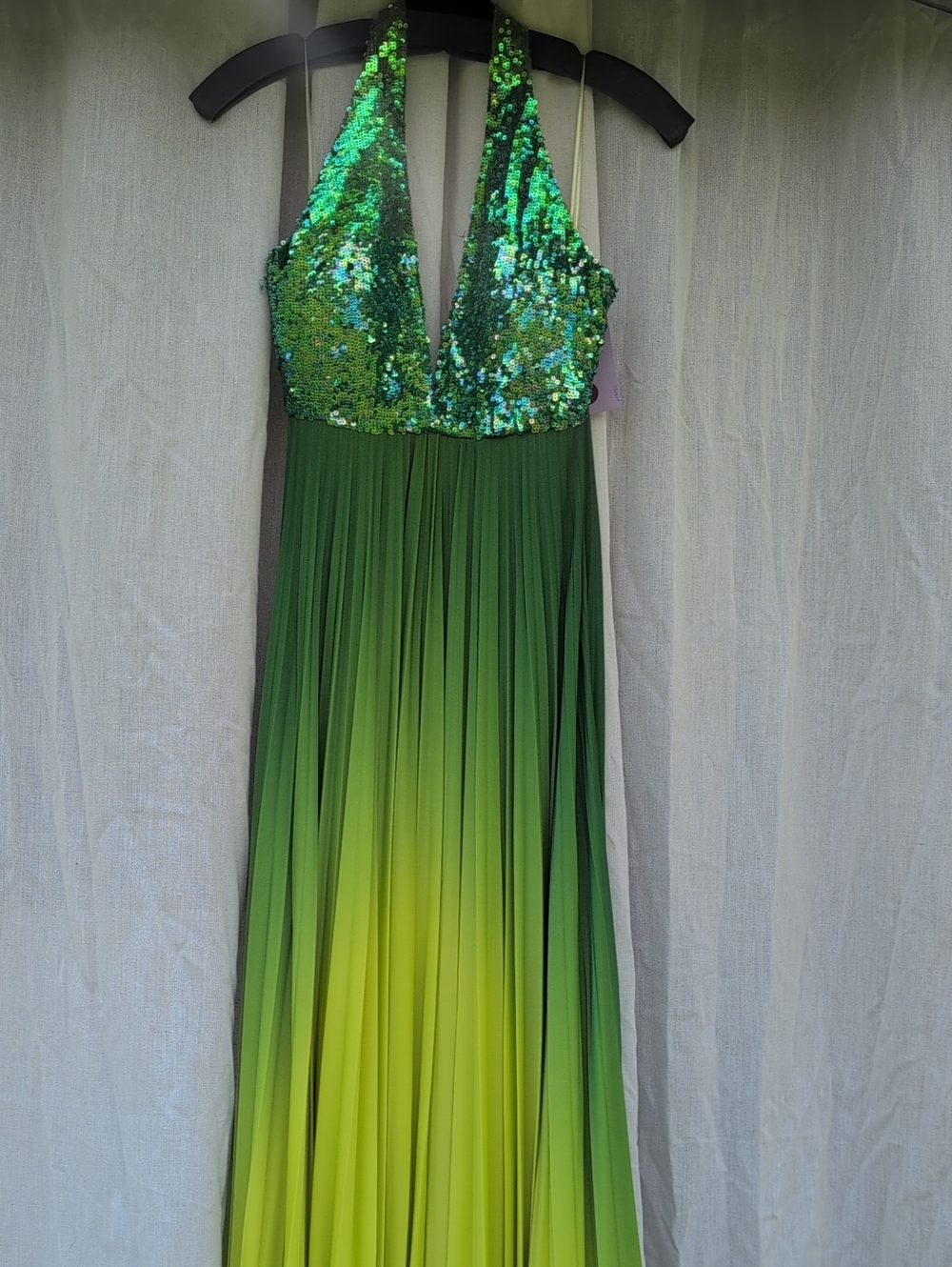 NWT - Jovani - Size 6 - Green Sequin Halter Ombre Evening Dress - Picture 1 of 5